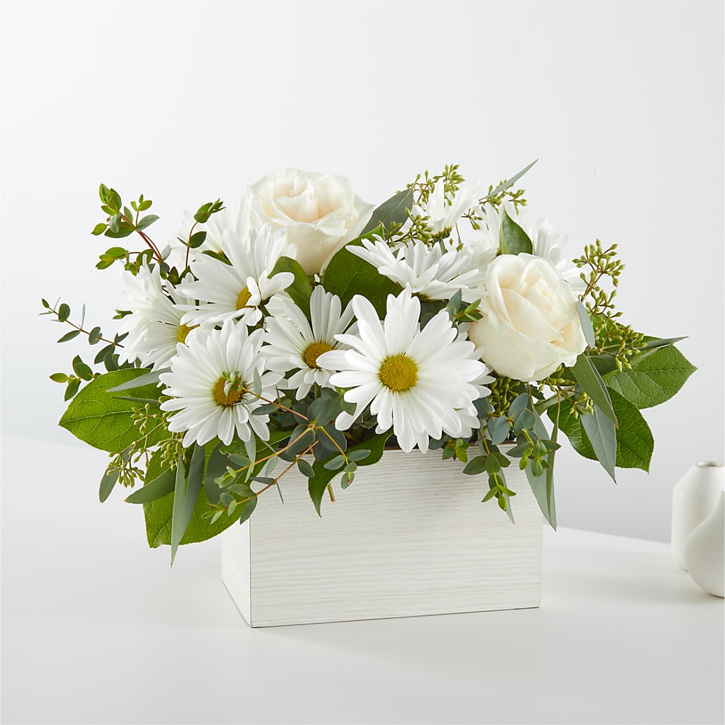 Fresh Linen Box Bouquet – ANGEL'S FLOWERS AND GIFTS, San Jose CA