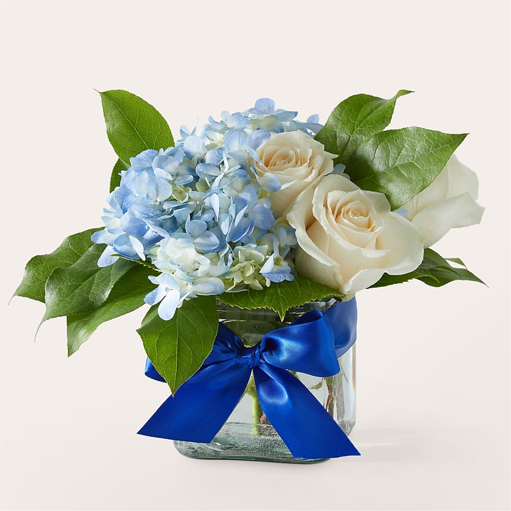 Sky Blue Delight Bouquet – ANGEL'S FLOWERS AND GIFTS, San Jose CA