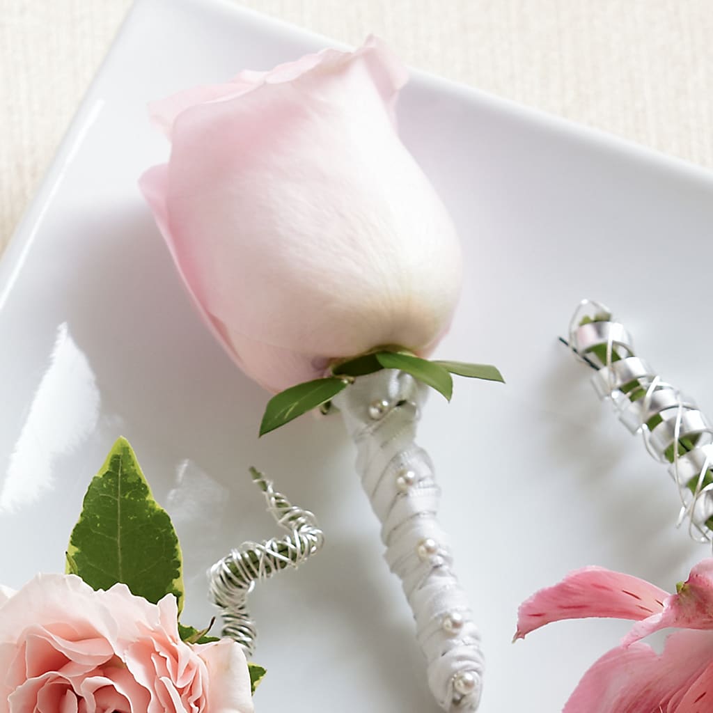 Pink Rose Boutonniere – ANGEL'S FLOWERS AND GIFTS, San Jose CA