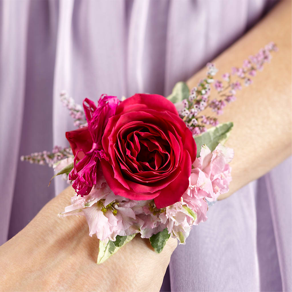 Rose Charm Corsage – ANGEL'S FLOWERS AND GIFTS, San Jose CA
