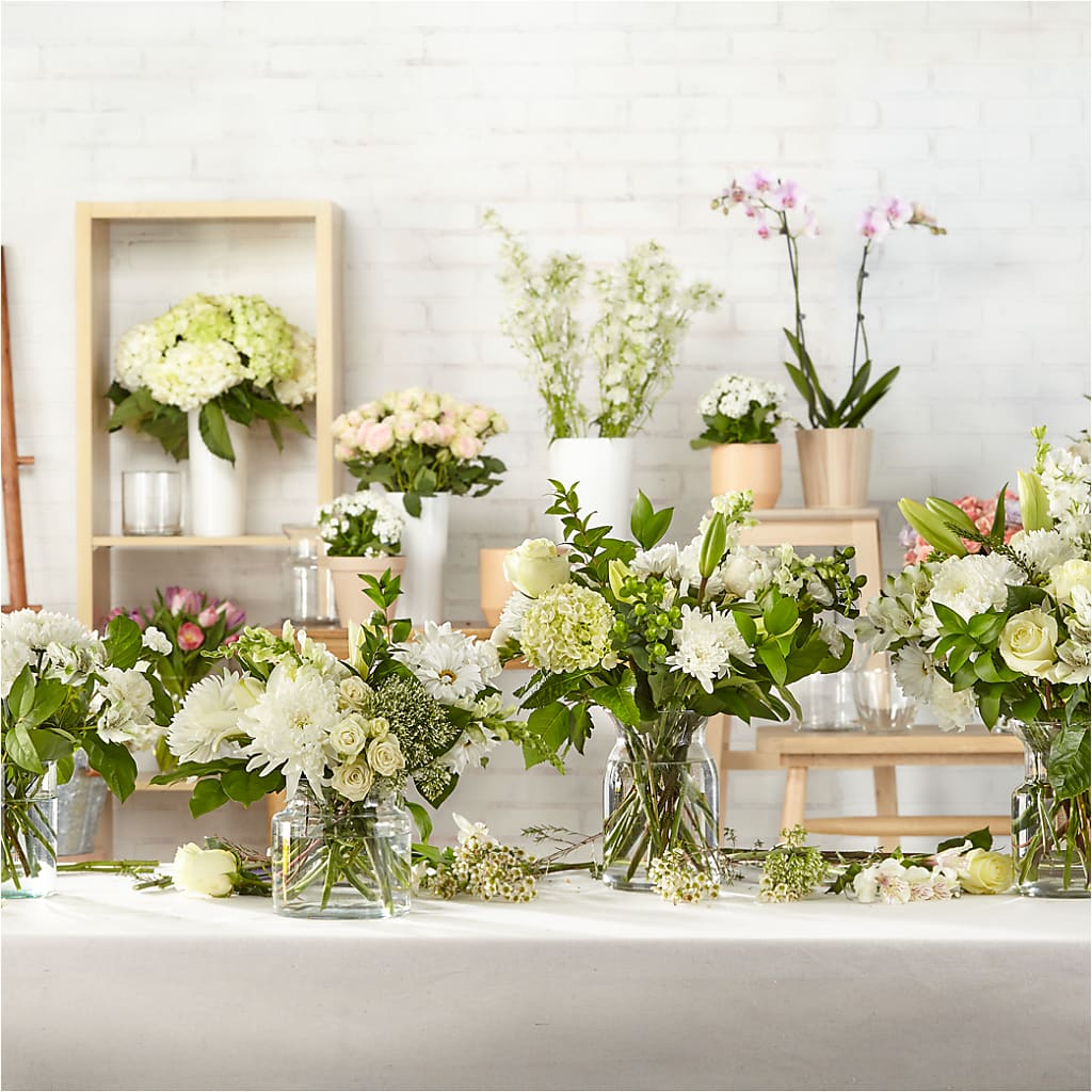 Classic Ivory – A Florist Original – ANGEL'S FLOWERS AND GIFTS, San Jose CA